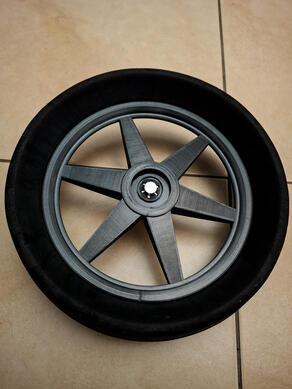Replacement wheel rim for golf trolley/caddy